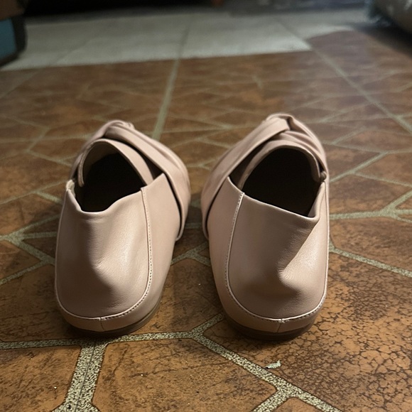 Vince Cream Women's Loafers - Picture 3 of 8